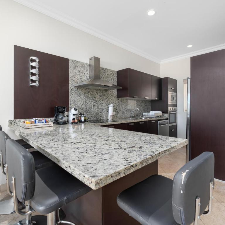 Condo Maravilla - New luxurious condo 300mt from the beach - Apartamento de 2 dormitorios - 35