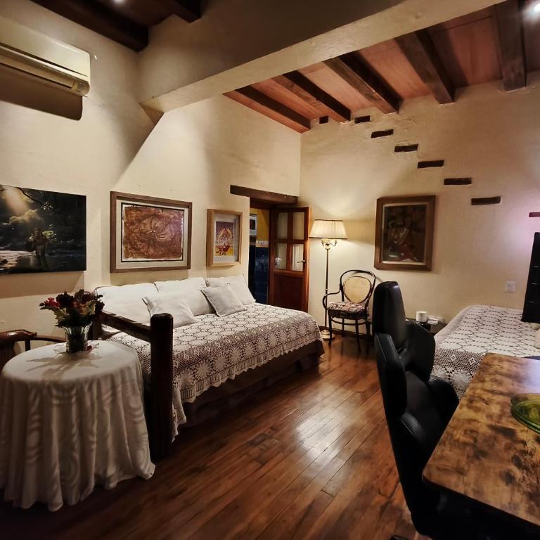 Boutique Hotel Casa Cid de León - Estudio Familiar - 4