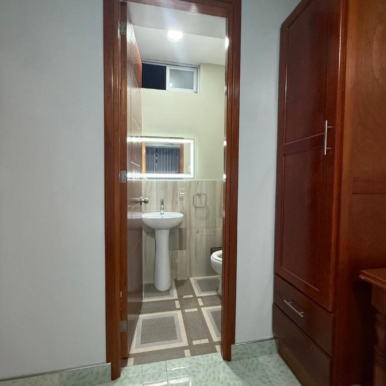 Hostal Cieza - Deluxe Room - 7