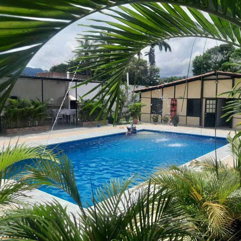 CASA QUINTA VILLA CECILIA CARMEN DE APICALA - Eight-Bedroom House - 1