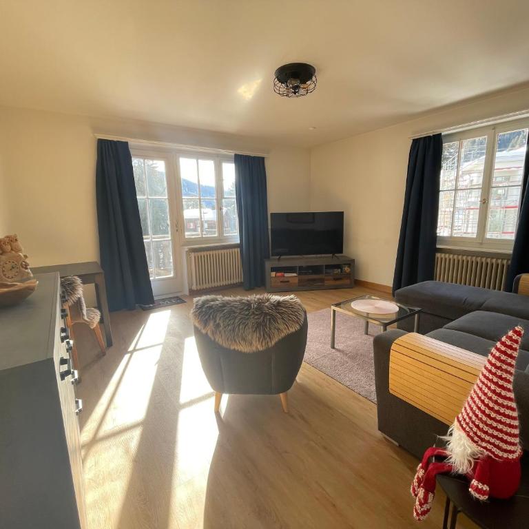 Haus Albertihof: 3-Zimmer-Wohnung an Top-Lage in Davos-Platz - Apartment mit 3 Schlafzimmern - 4