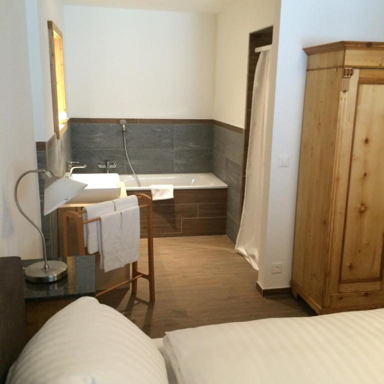 Carlton-Europe Vintage Adults Hotel - Suite Signature - 17