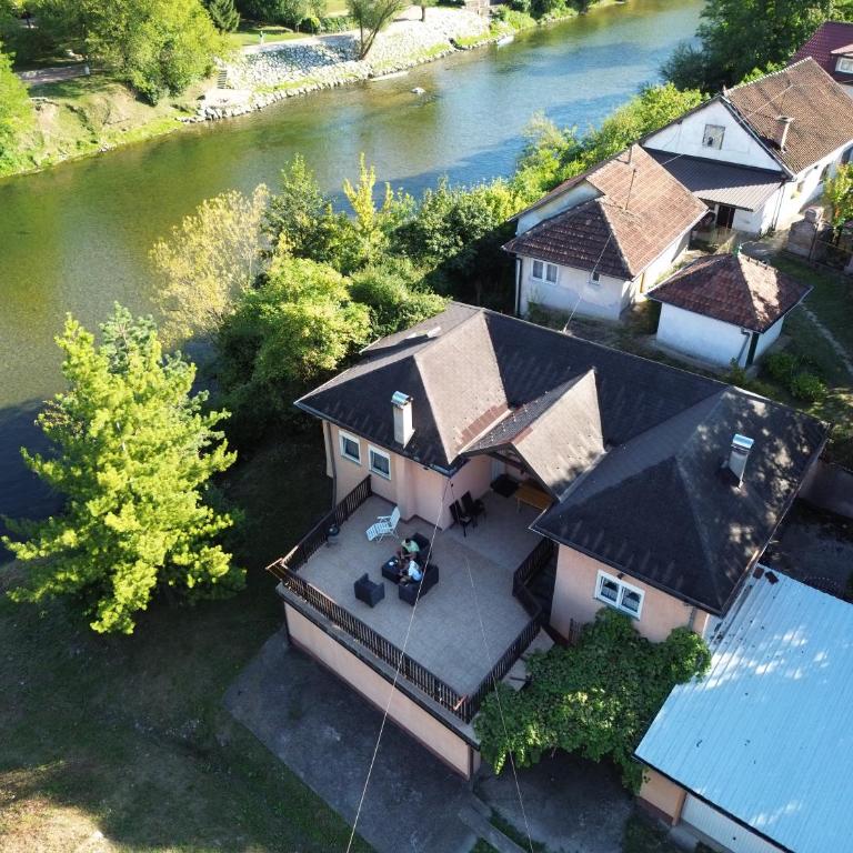Riverside Panorama Apartment 2 near City Center Brko 2 - Apartman sa 1 Spavaćom Sobom - 3