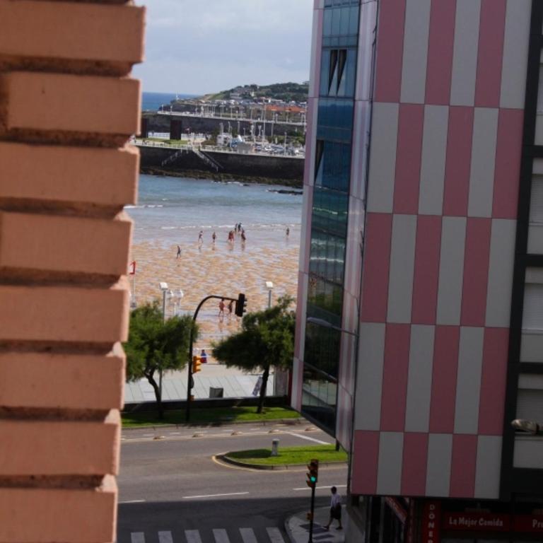 Apartamento con encanto y vistas en playa San Lorenzo - Apartamento con vistas al mar - 13