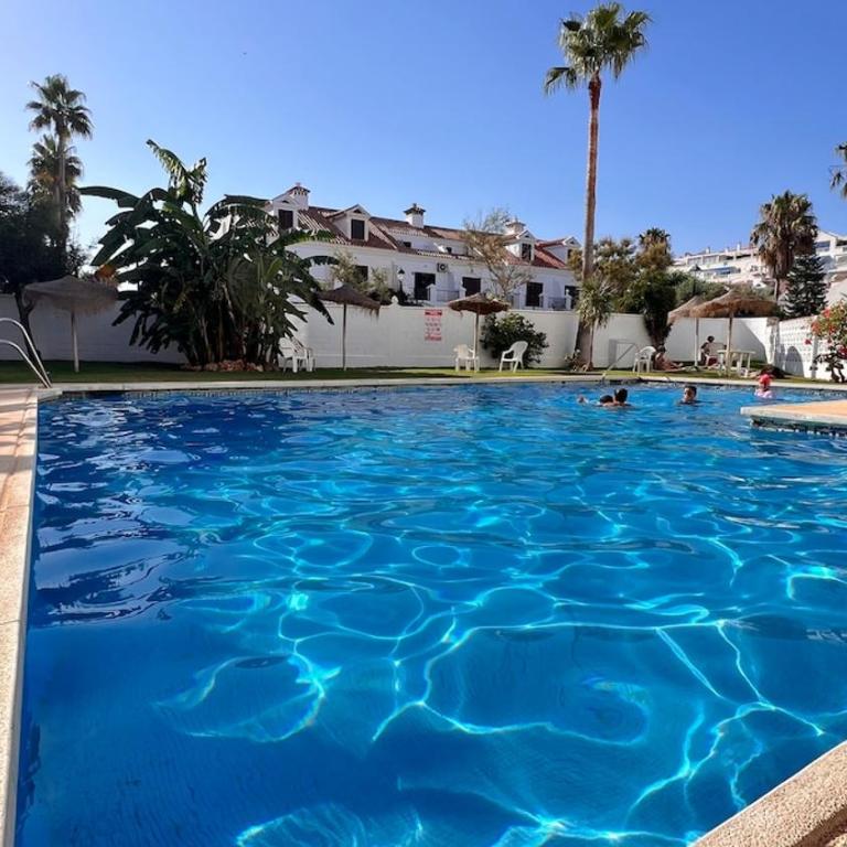Magnífico Ático 4 hab frente a la playa con piscinas parking incluido por keywise - Apartamento con vistas al mar - 4