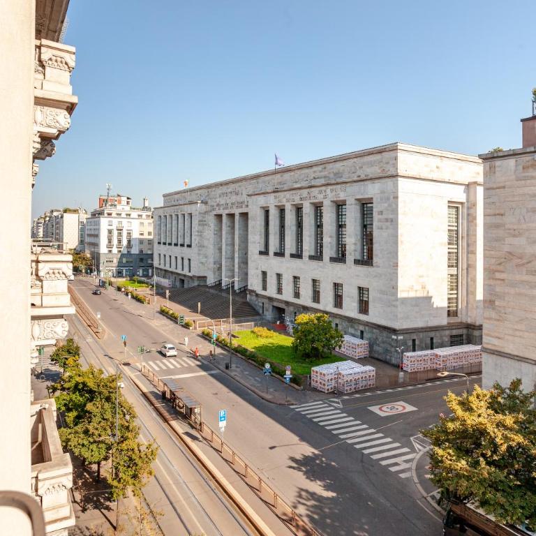 Lux Home - 600 meters from Duomo - Appartamento Deluxe con 4 Camere da Letto - 12