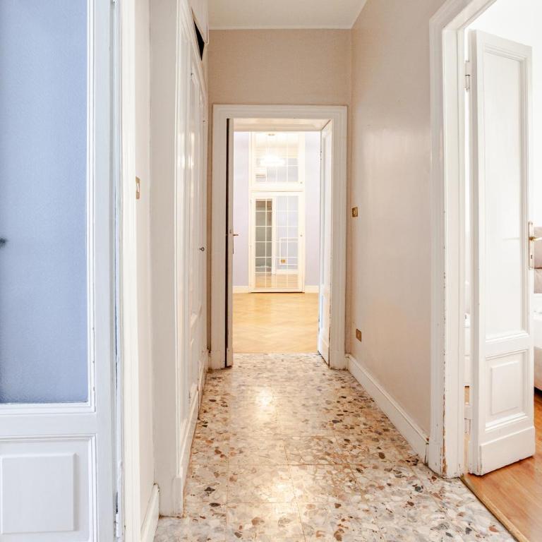 Lux Home - 600 meters from Duomo - Appartamento Deluxe con 4 Camere da Letto - 23