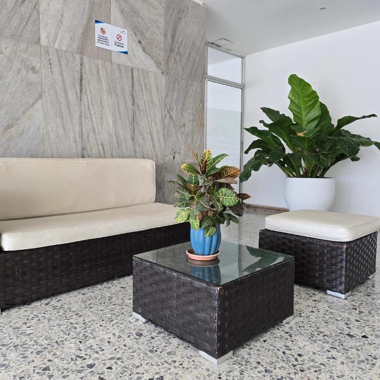 Moderna suite con balcón a pasos de la playa - One-Bedroom Apartment - 21