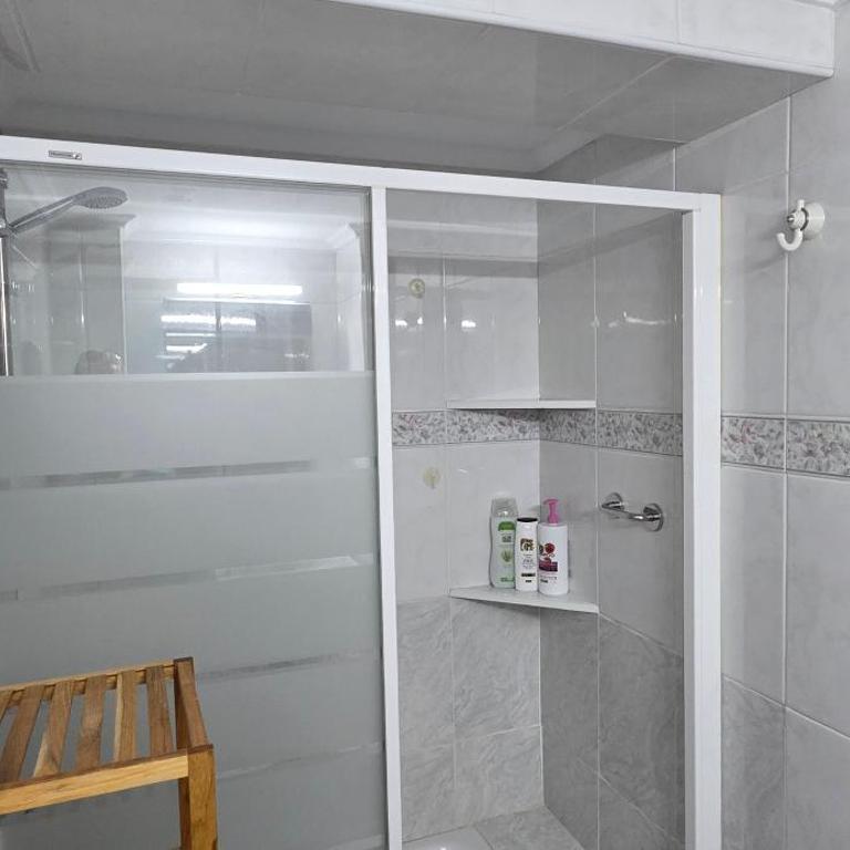 Alicante Big Holiday - Three-Bedroom Premium Apartment with Balcony - 19
