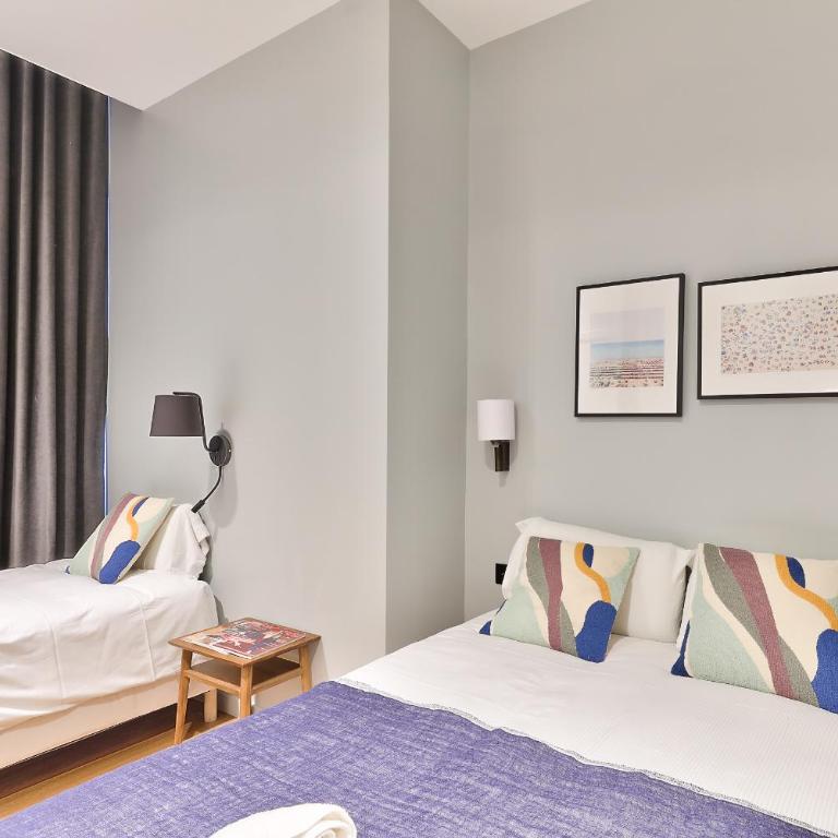 UrbanFlat 124 - Spacious Home in the Heart of Paris - Apartment - 20