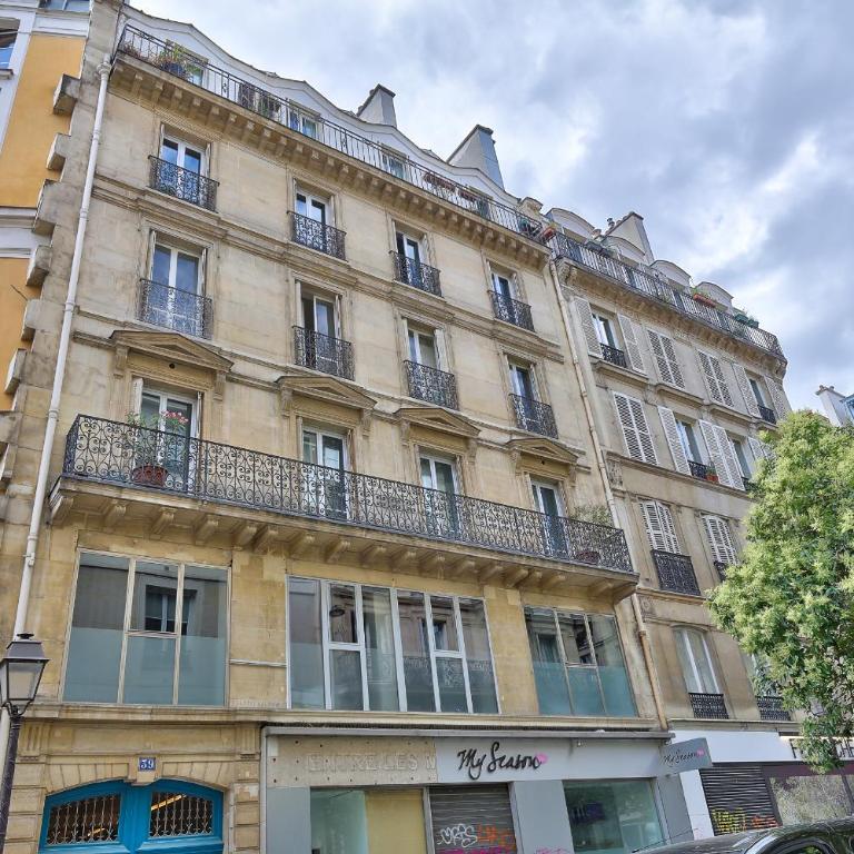 UrbanFlat 124 - Spacious Home in the Heart of Paris - Apartment - 23
