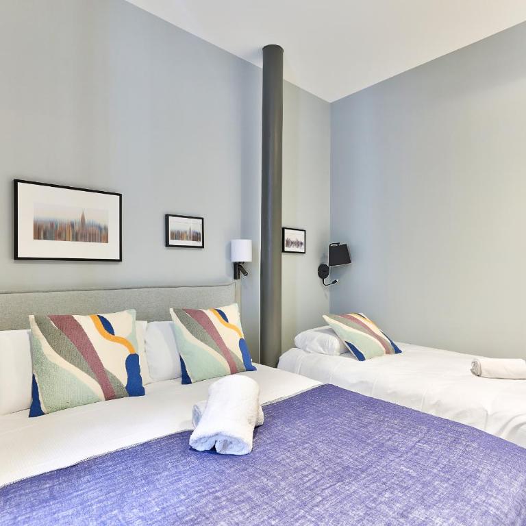 UrbanFlat 124 - Spacious Home in the Heart of Paris - Apartment - 29