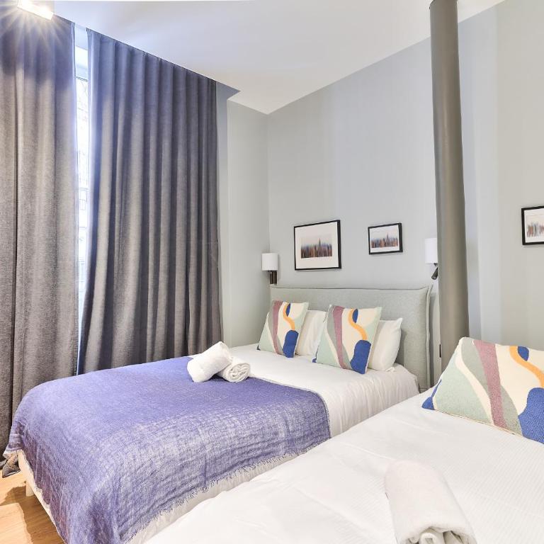 UrbanFlat 124 - Spacious Home in the Heart of Paris - Apartment - 38