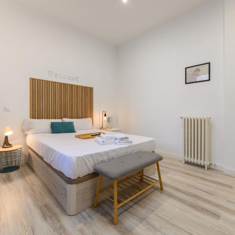 Barcelona habitación con comodidad y zonas compartidas Gran Vía-Madrid T emporal SBE1013 - Double Room with Balcony - 11