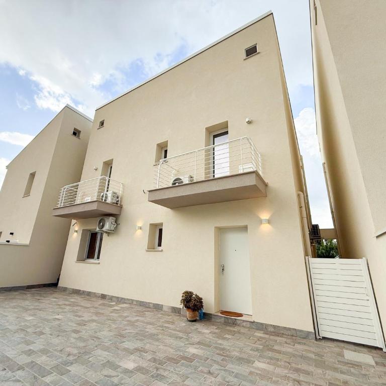 Magnolia Home - Doppelzimmer mit Terrasse - 7