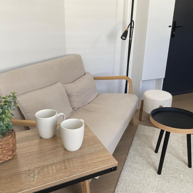 2 pièces Cosy avec parking privé - Appartement 1 Chambre - 8
