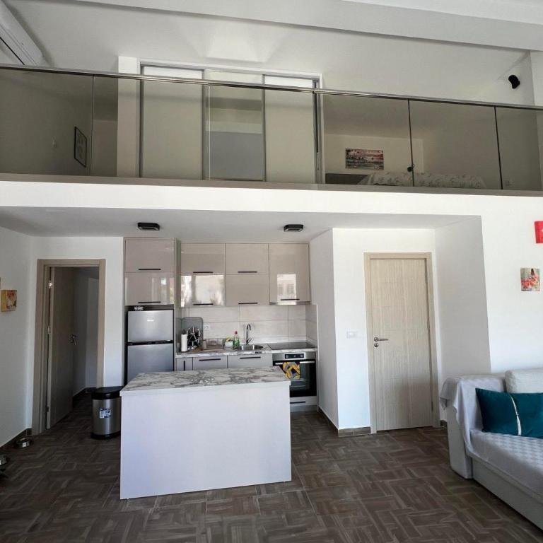Hedonist - One-Bedroom Apartment - 3