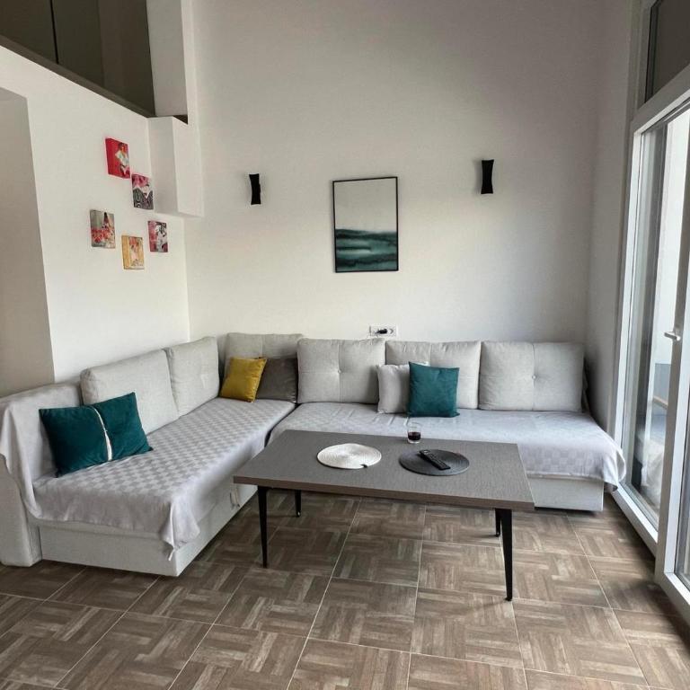 Hedonist - One-Bedroom Apartment - 6