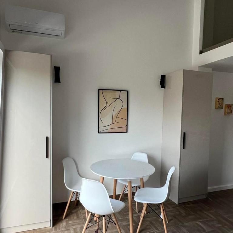 Hedonist - One-Bedroom Apartment - 10
