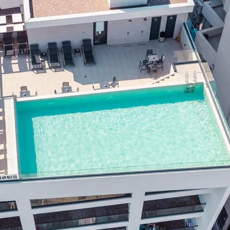 Hedonist - One-Bedroom Apartment - 12