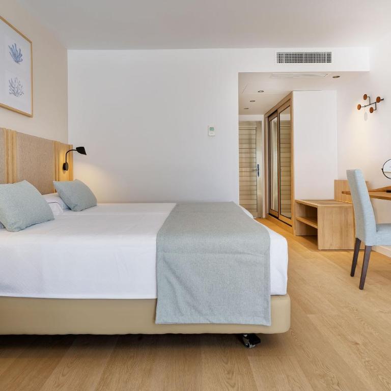 Hotel Las Costas - Habitación Doble con vistas laterales al mar - 1 o 2 camas - 3