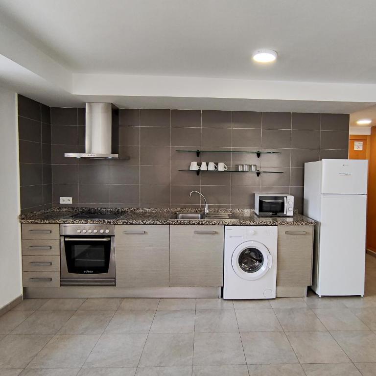 Apartamentos Gandia Familiar 3000 - Apartamento Superior de 2 dormitorios - 28