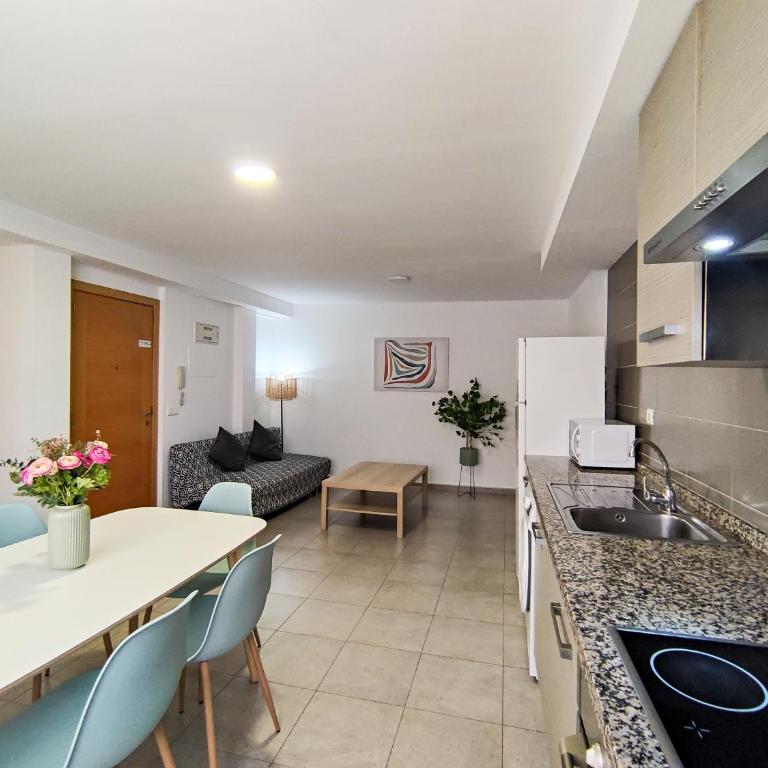 Apartamentos Gandia Familiar 3000 - Apartamento Superior de 2 dormitorios - 18