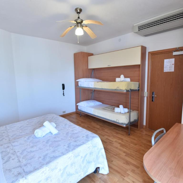 Hotel Galles - Camera Familiare Superior - 4