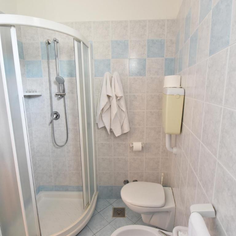 Hotel Galles - Camera Familiare Superior - 5