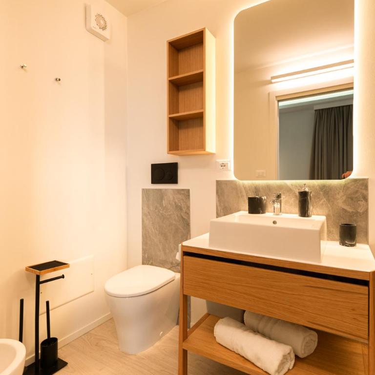 Hotel Carlton - Junior Suite with Balcony Side Sea View - 9