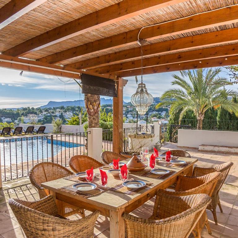 Villa Sandro by Abahana Villas - Villa - 2