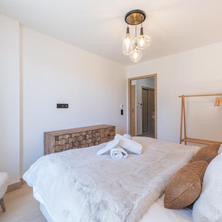 Alpe d'Huez Houses - Chez Côme, Nid douillet dans résidence Spa 5 étoiles, skis au pied, avec vue et jardin - Apartamento de 2 dormitorios con terraza - 20