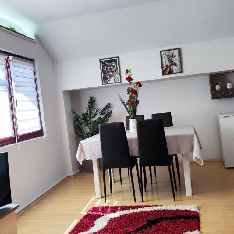 JetNest - Two-Bedroom Apartment - 16