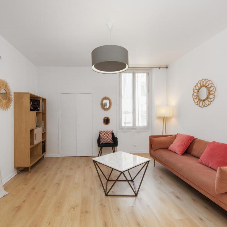 AV DE FRANCE - Agréable 3 pièces - Frontière Monaco à 30 mètres - Appartement 2 Chambres - 13
