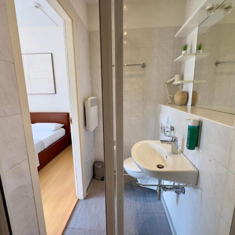 Hotel Locanda Castagnola - Camera Matrimoniale Standard - 4