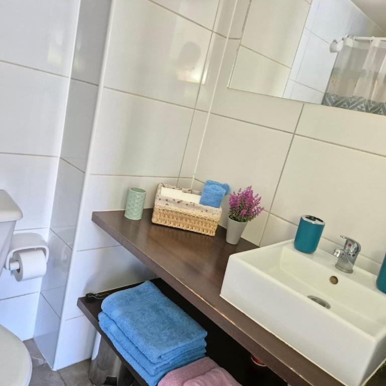 Apartamento Pet-Friendly com Piscina e Vista Rio - Recoleta, Centro, Santiago - One-Bedroom Apartment with Balcony and City View - 6
