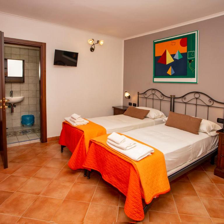 Hotel Neapolis - Camera Matrimoniale/Doppia con Letti Singoli - 2