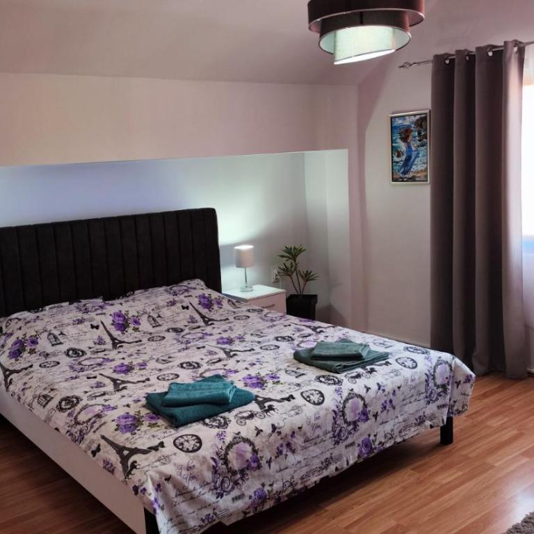 JetNest - Two-Bedroom Apartment - 24