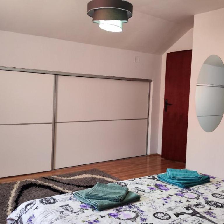 JetNest - Two-Bedroom Apartment - 27