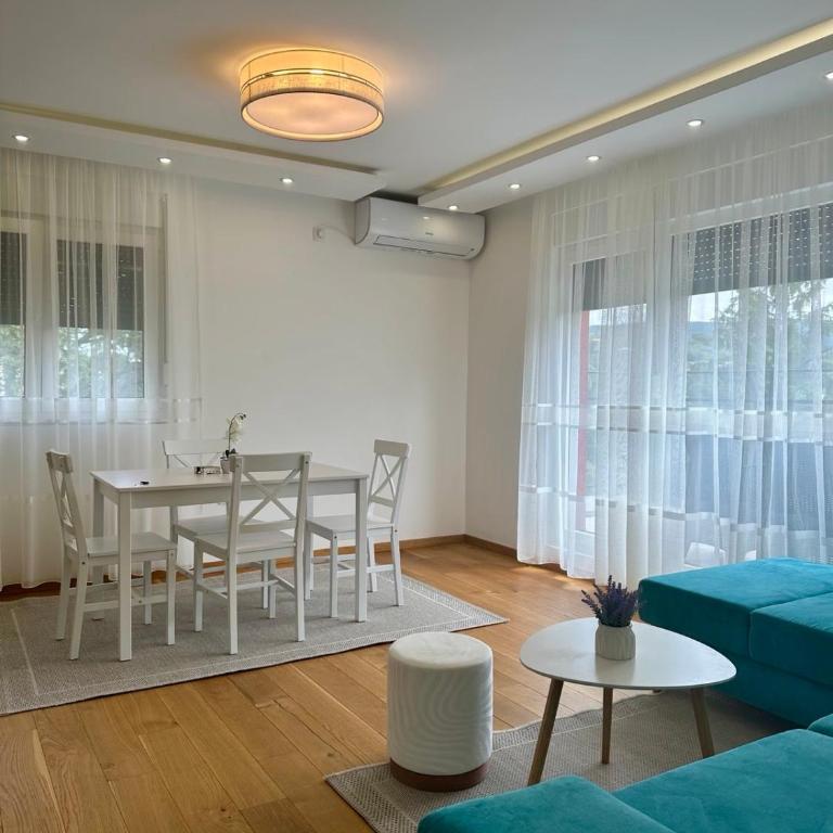 VIP House 4 - Apartman sa 2 Spavaće Sobe - 1