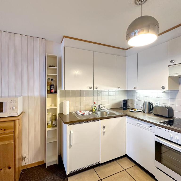 Les Mayens de l'Ours - At the foot of Piste de l'Ours' slope! - Apartment - 5