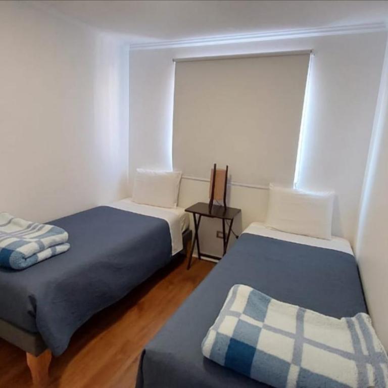 Hermosa casa en sector residencial para 7 personas - Three-Bedroom Home - 2