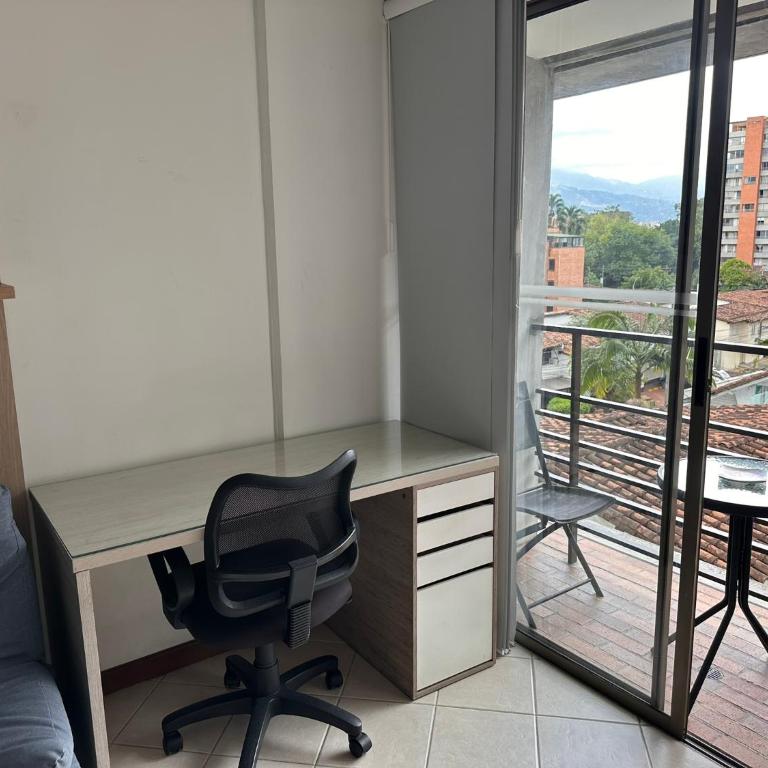 Amoblados Medellin Poblado Patio Bonito - Apartamento Estudio con balcón - 7