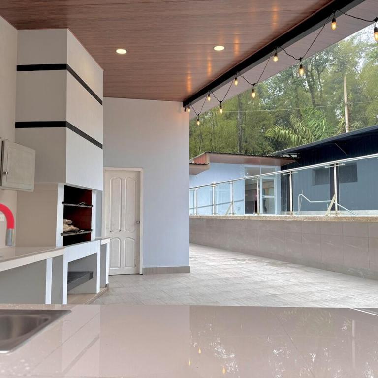 Forest 15 minutes from Manta! Beach nearby - Apartment - 13