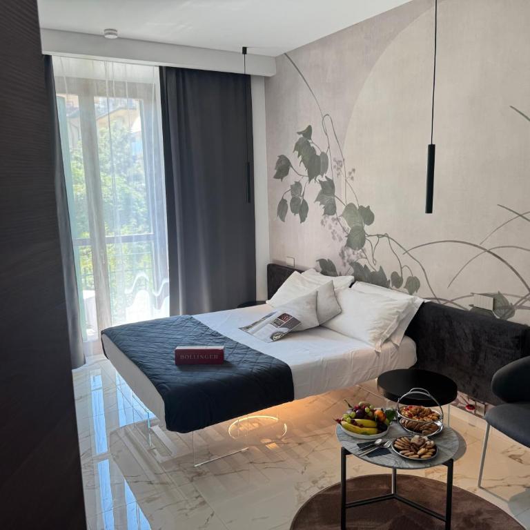 Relais Stibbert Florence - Deluxe Suite with Spa Bath - 8