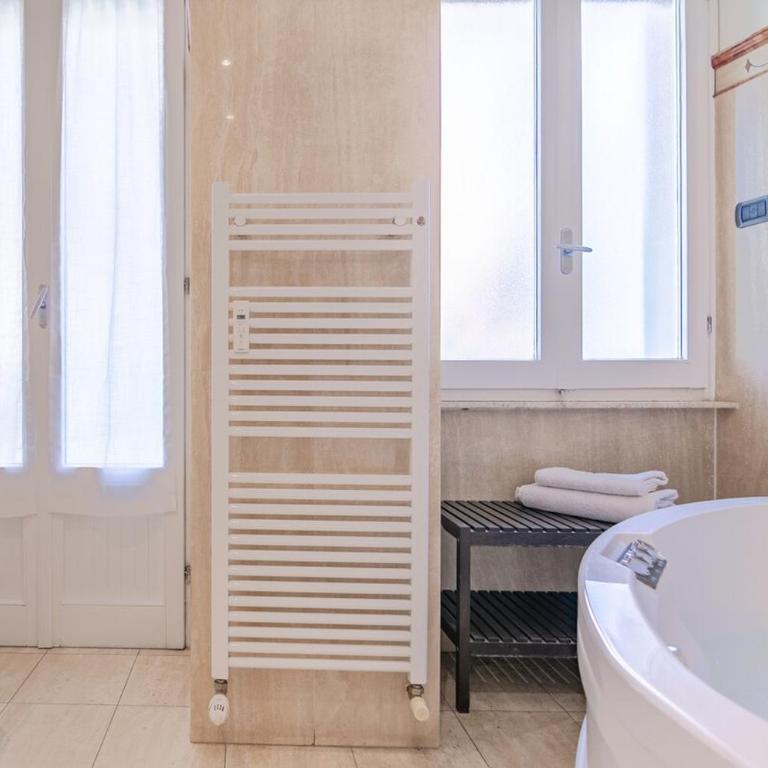 Hot Tub - Private Parking - park - Appartamento con 1 Camera da Letto e Vasca Idromassaggio - 11