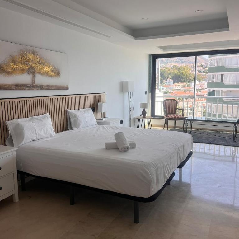 Luxury Beachfront Bright & Spacious by TuriVida - Two-Bedroom Superior Apartment - 5