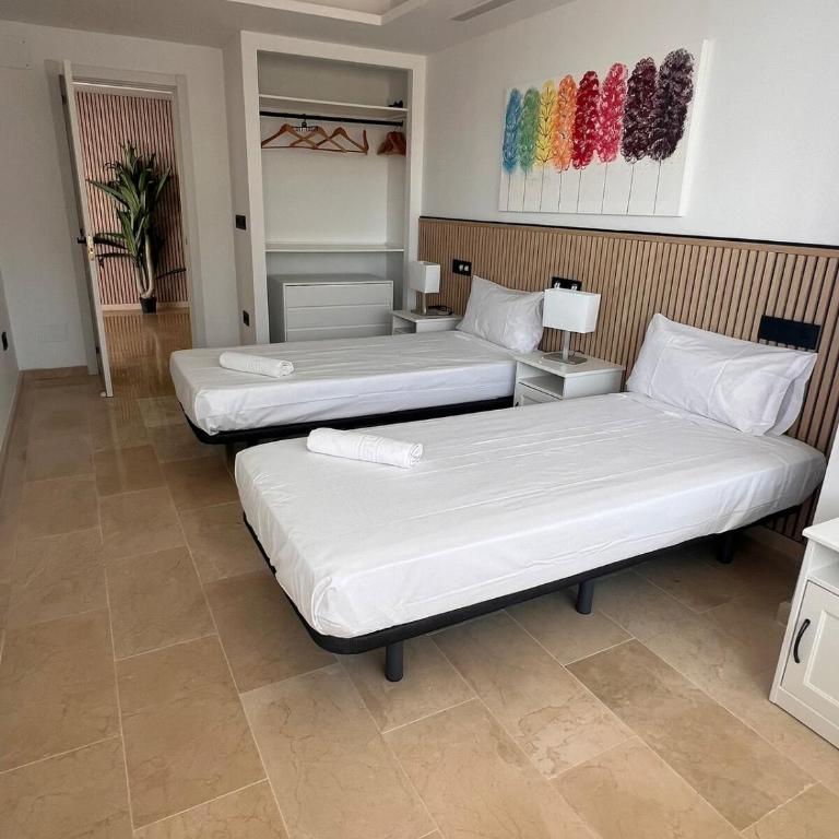 Luxury Beachfront Bright & Spacious by TuriVida - Two-Bedroom Superior Apartment - 6
