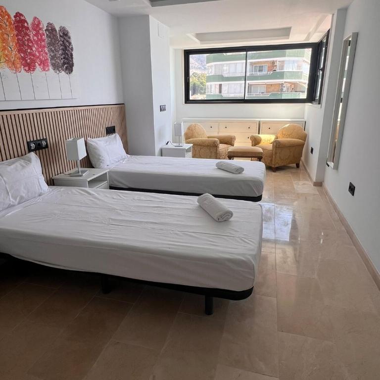 Luxury Beachfront Bright & Spacious by TuriVida - Two-Bedroom Superior Apartment - 8