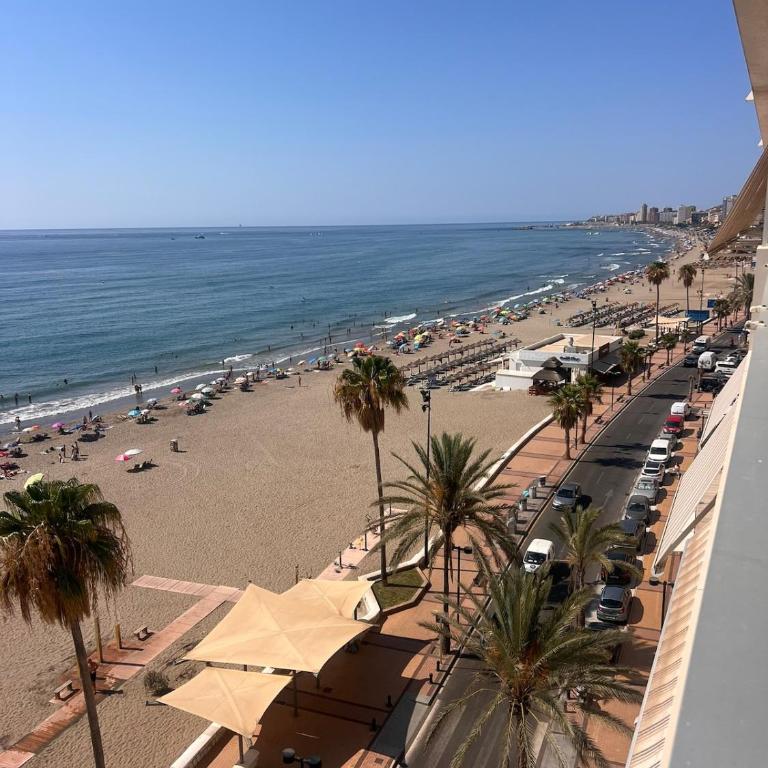 Luxury Beachfront Bright & Spacious by TuriVida - Two-Bedroom Superior Apartment - 13